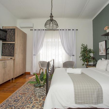 Steytlerville Royal Hotel מראה חיצוני תמונה