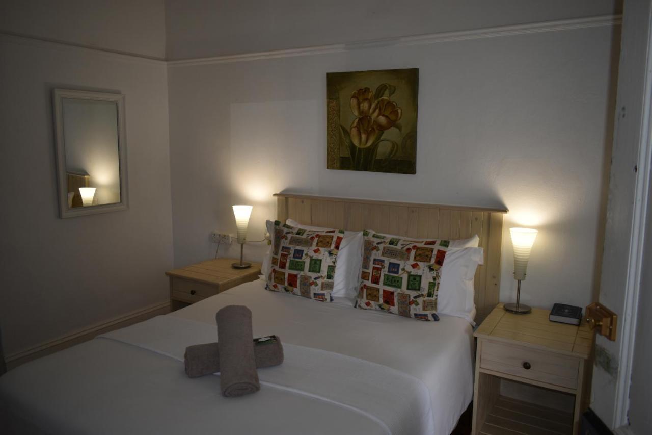 Steytlerville Royal Hotel מראה חיצוני תמונה
