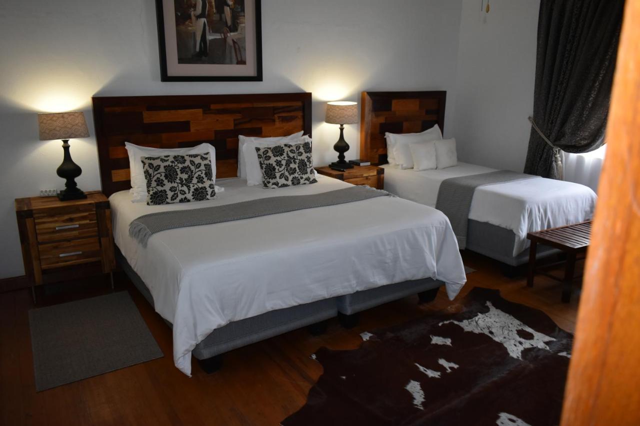 Steytlerville Royal Hotel מראה חיצוני תמונה