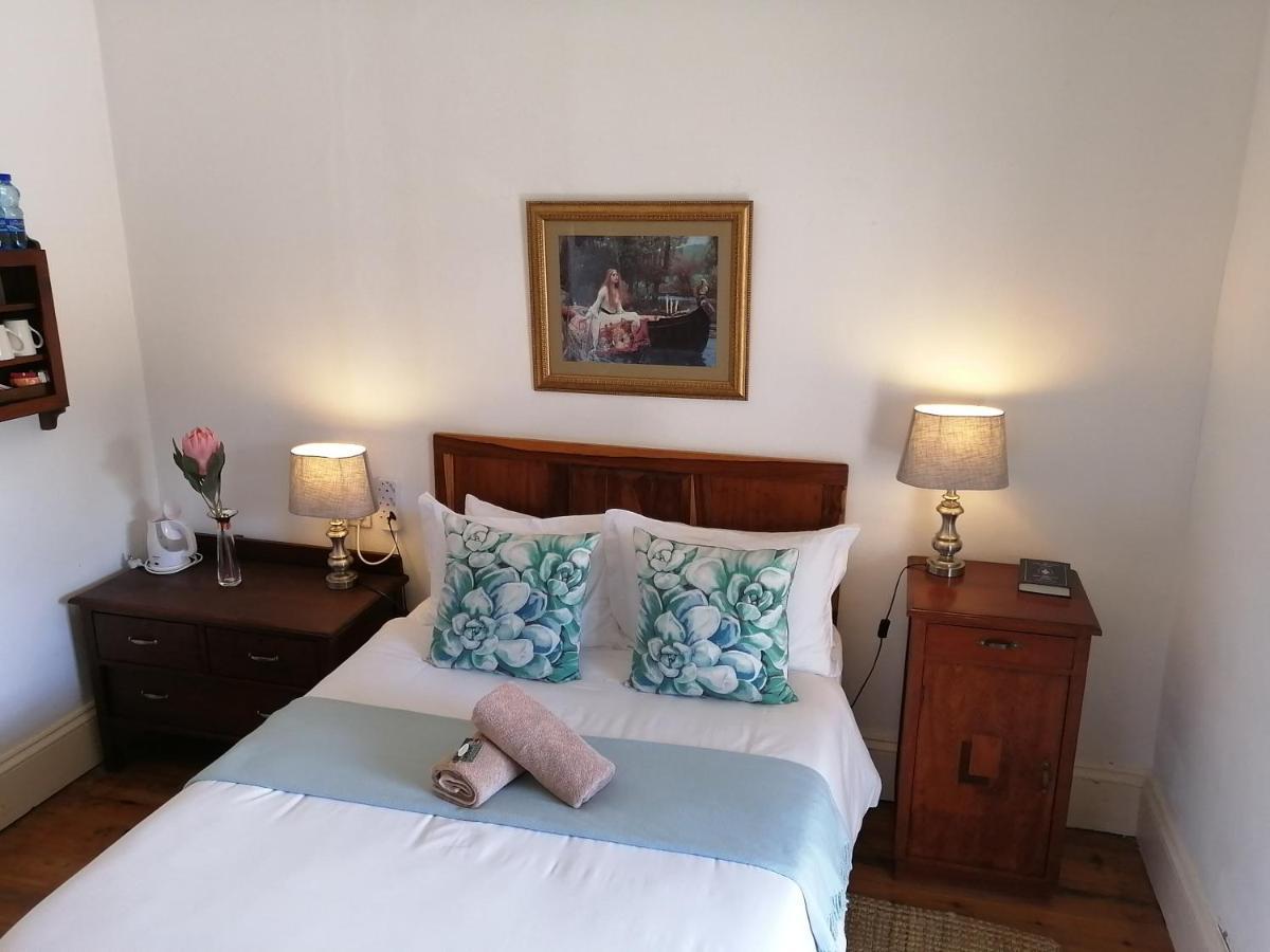 Steytlerville Royal Hotel מראה חיצוני תמונה