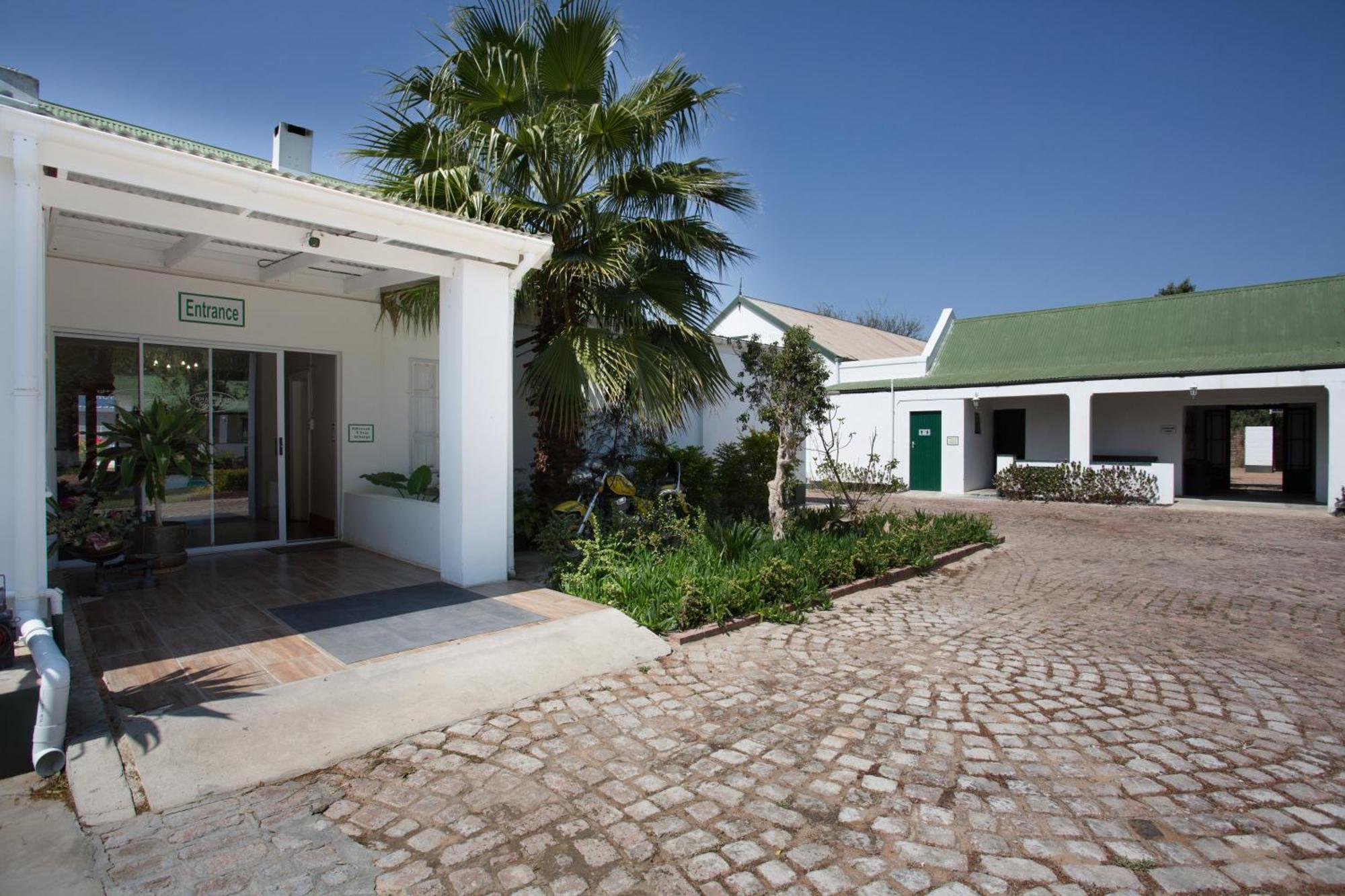 Steytlerville Royal Hotel מראה חיצוני תמונה