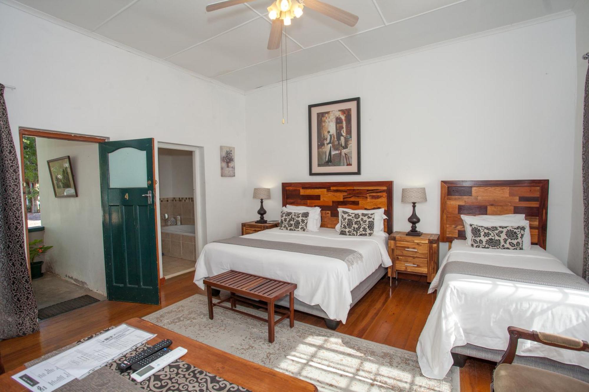 Steytlerville Royal Hotel מראה חיצוני תמונה