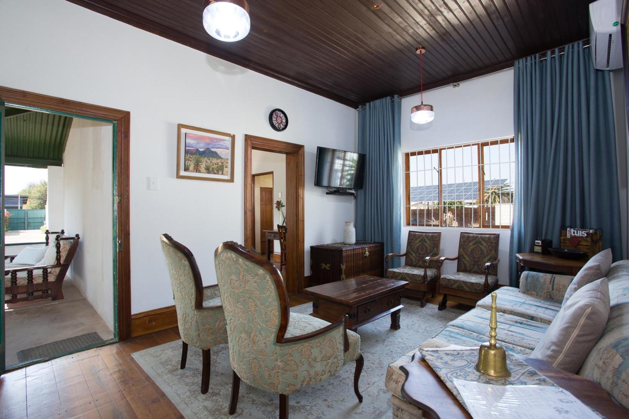 Steytlerville Royal Hotel מראה חיצוני תמונה
