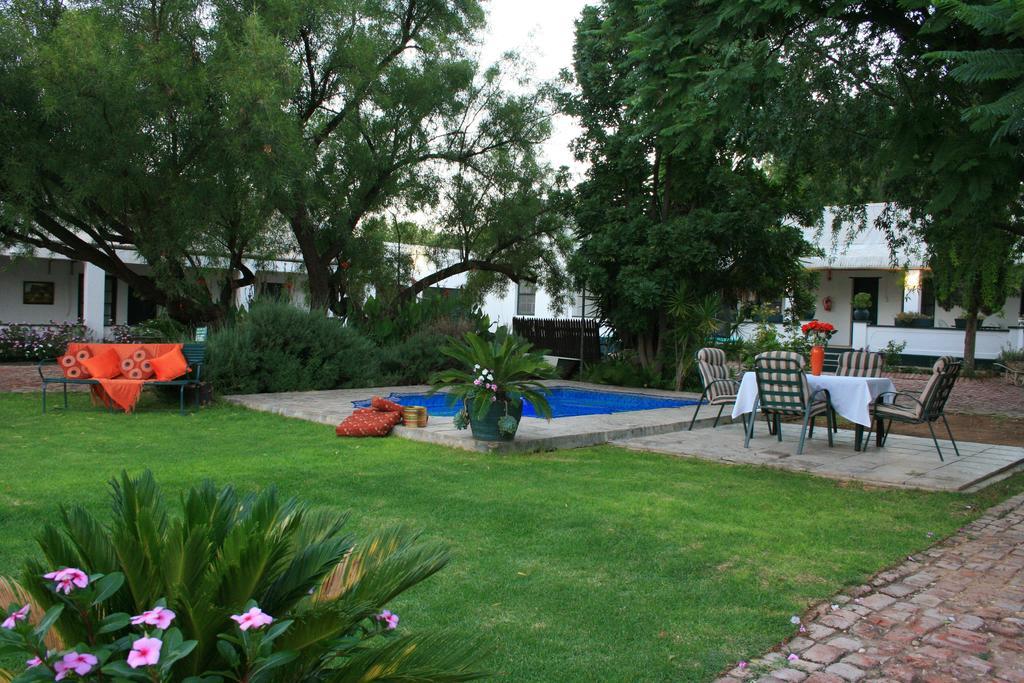 Steytlerville Royal Hotel מראה חיצוני תמונה